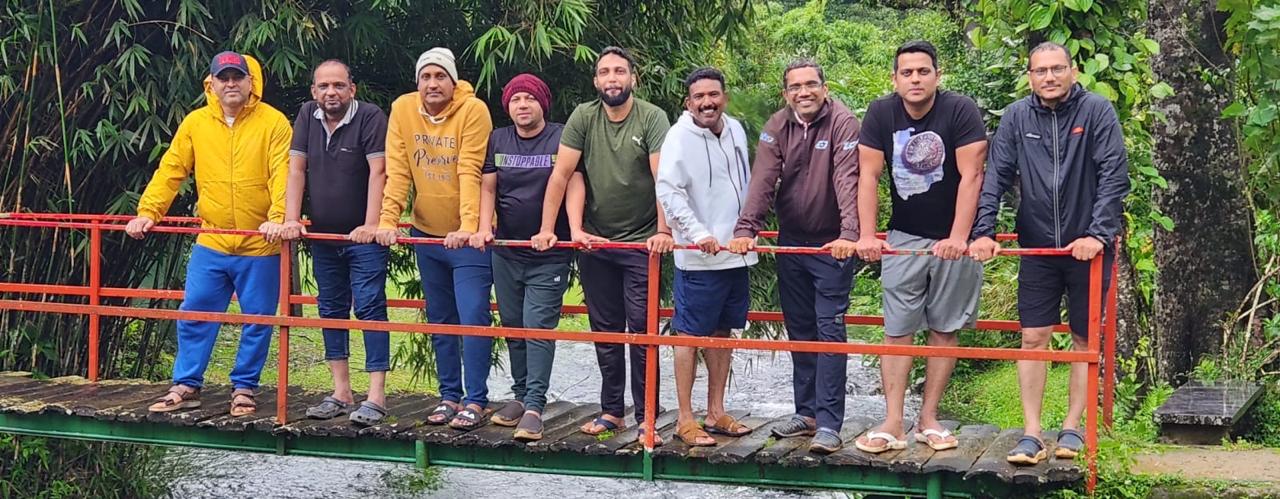 Annual Outing of the Legends